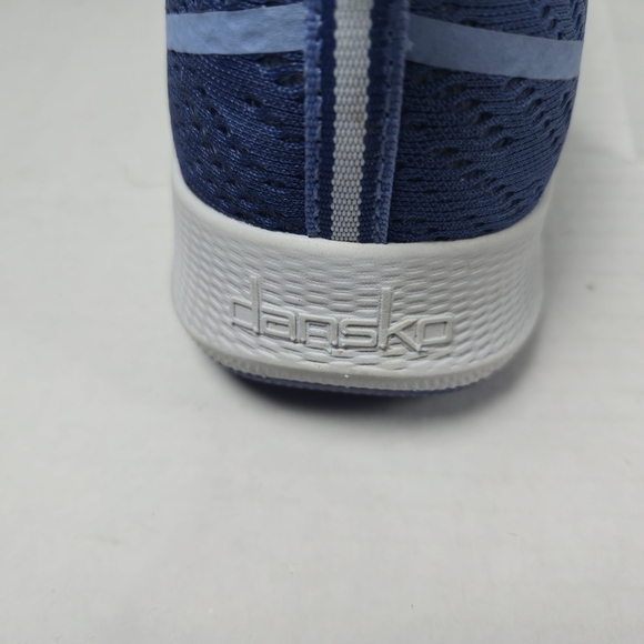Dansko Sky Blue Mesh Laceup Lightweight Comfort Walking Sneakers Size EU 40 US 9 - Picture 11 of 12